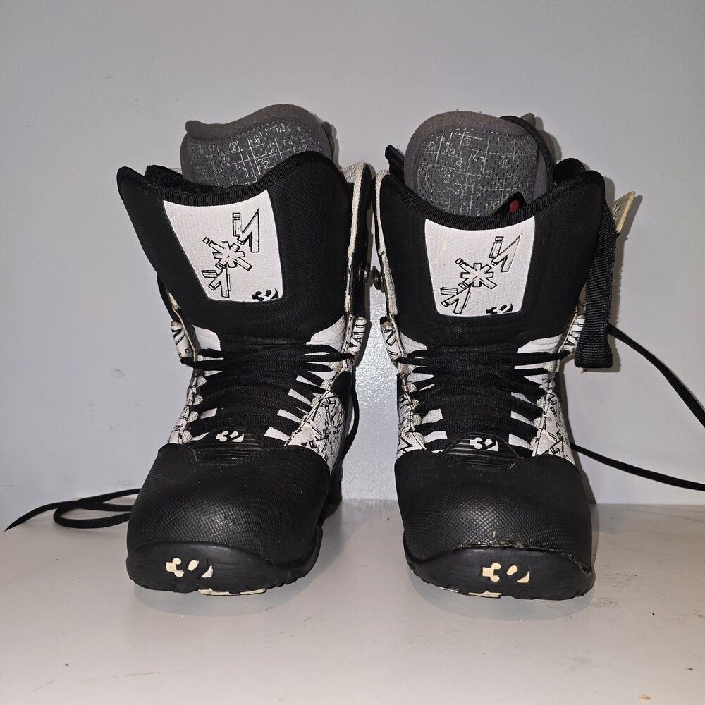 Thirtytwo Men's Black Size 7 Snowboard Boots Lace Up